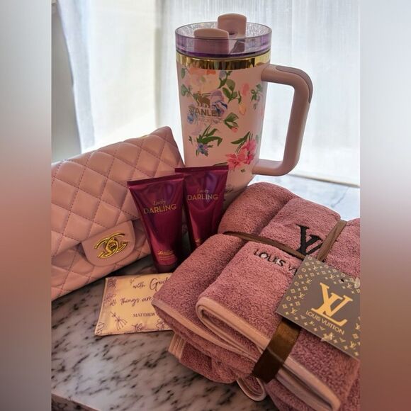 🍼🩷BUNDLES OF JOY 🩷 - Picture 15 of 17